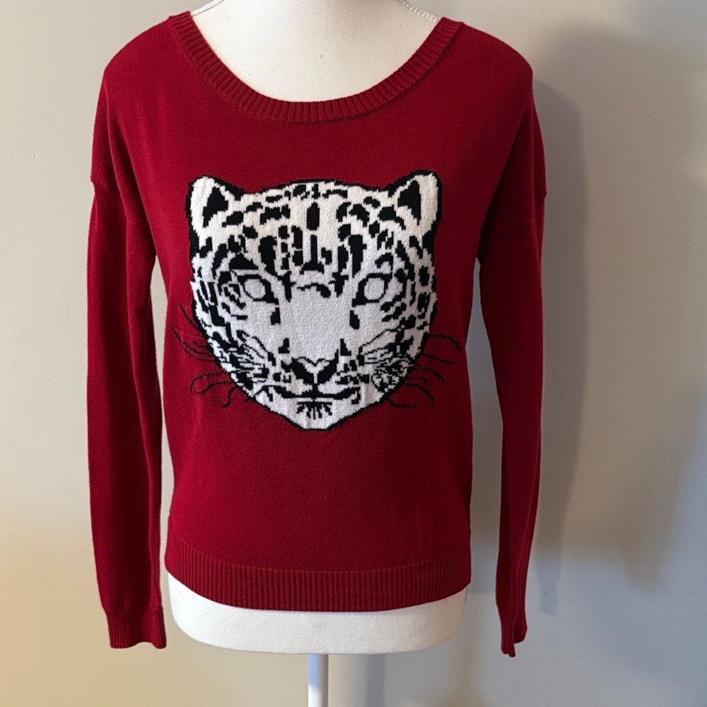 Bongo Red Leopard Long Sleeve Pull Over Sweater. Size Small